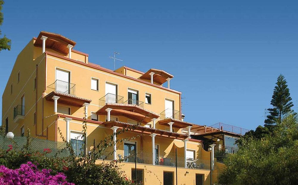 Lu' Hotel Maladroxia SantʼAntìoco Exterior foto